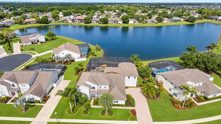 Aerial view of Formosa Gardens lake and vacation homes